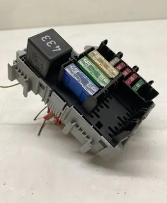 Volkswagen Touareg I Fuse module 7L0937559