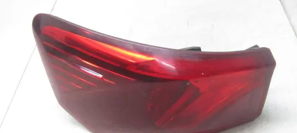 Toyota Avensis T270 Rear/tail lights
