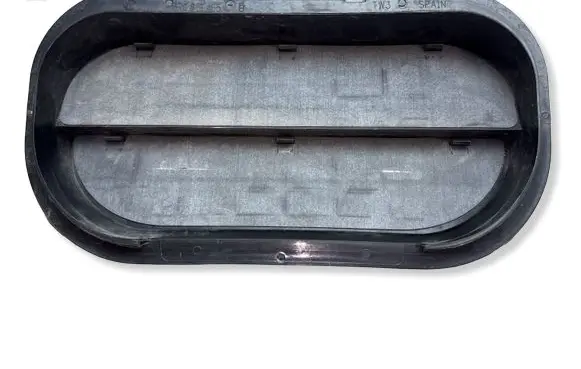 Audi Q5 SQ5 FY Quarter panel pressure vent 6R0819465