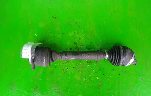 Audi A4 S4 B5 8D Front driveshaft