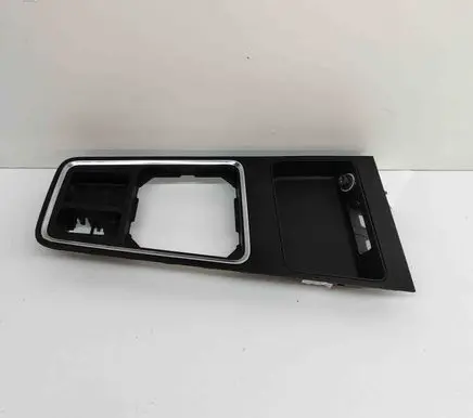 Seat Ateca Other center console (tunnel) element 577PM0060A 575858060E
