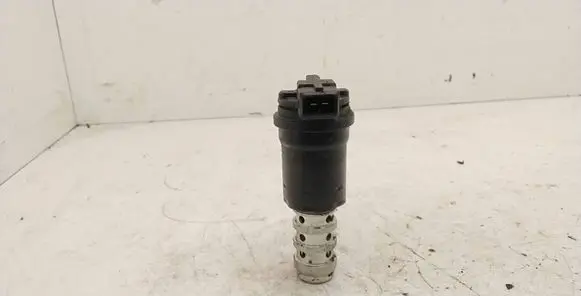 BMW 3 E46 Camshaft vanos timing valve 13150137