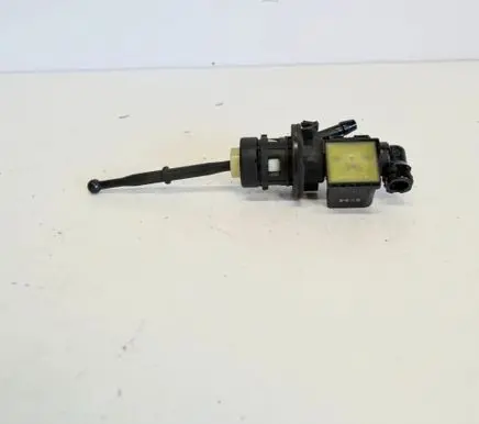 Volkswagen Jetta V Clutch slave cylinder 1K0721388L