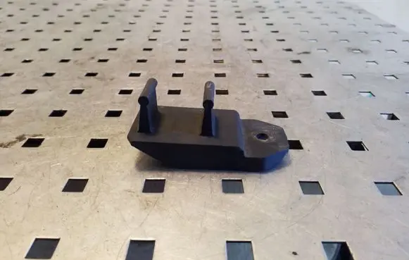 BMW 5 E39 Radiator support slam panel bracket 2247896