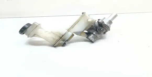 Nissan Qashqai+2 Master brake cylinder