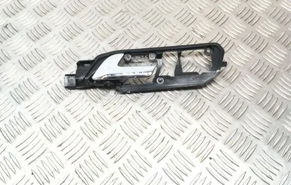 Volkswagen Polo IV 9N3 Front door interior handle 6Q0837173E