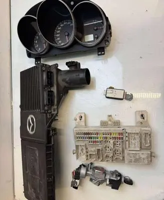 Mazda 3 I Engine ECU kit and lock set 1001407041