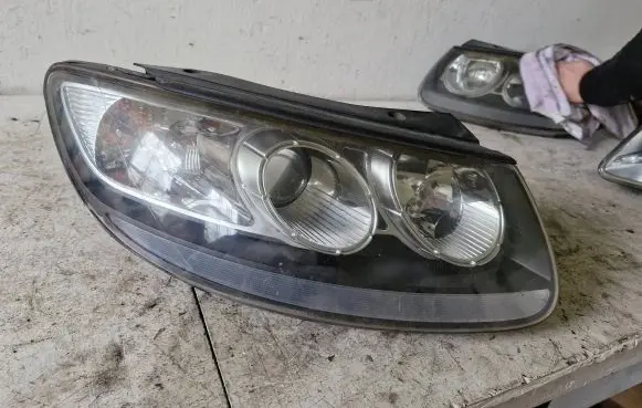 Hyundai Santa Fe Headlight/headlamp A046695 RHD12210 HD112209