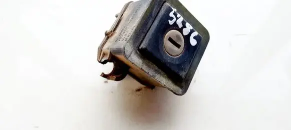 Volkswagen PASSAT B3 Tailgate exterior lock 357827571D
