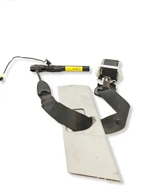 Opel Meriva B Front seatbelt 34040727 64470