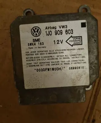 Volkswagen Golf IV Airbag control unit/module 1J0909603 06990810 5WK4163
