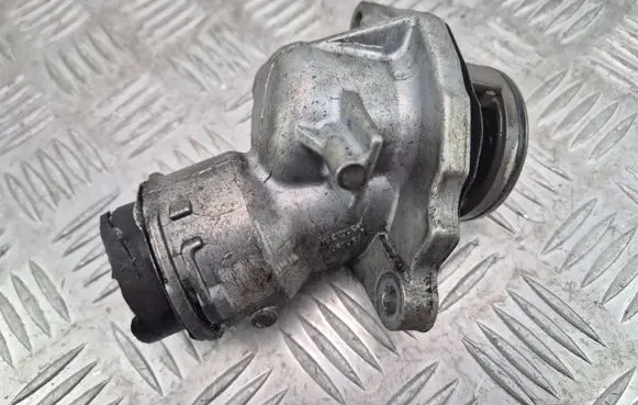 Mercedes-Benz C W204 other engine part A2721800038