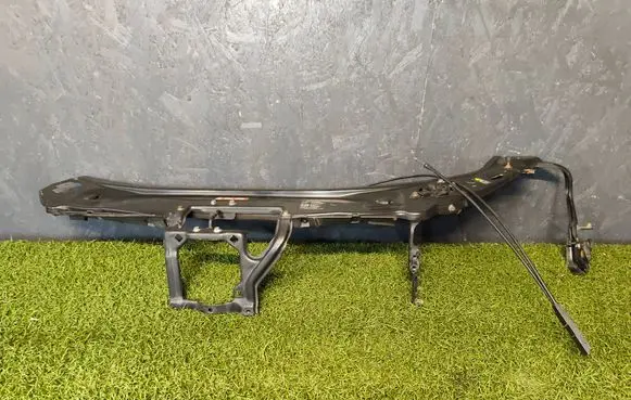Top upper radiator support slam panel