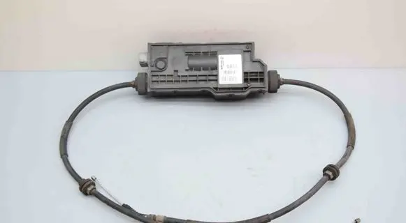 BMW X5 F15 Rear brake EMF control unit/module 6882007