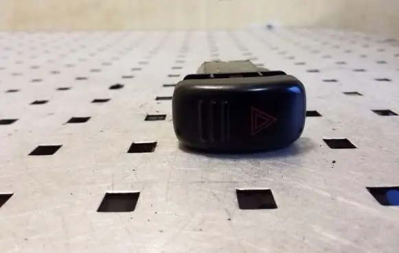Opel Frontera B Hazard light switch M16328