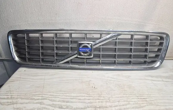 Volvo S80 Front grill 8659947