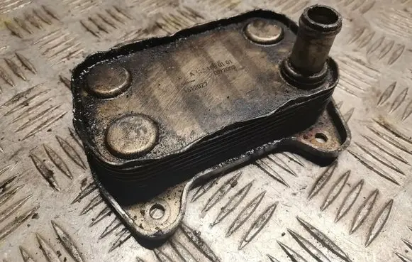 Mercedes-Benz C W203 Gearbox / Transmission oil cooler 6121880101