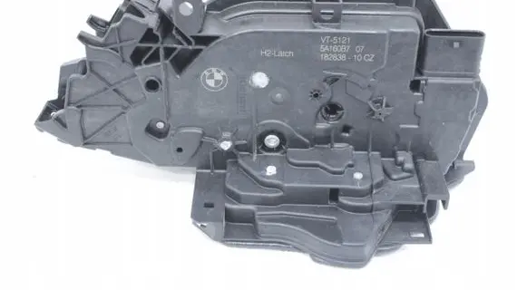 BMW X1 U11 Front door lock 5A160B7