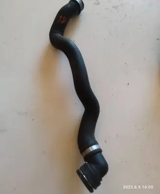 Mercedes-Benz S W220 Engine coolant pipe/hose A2225010093