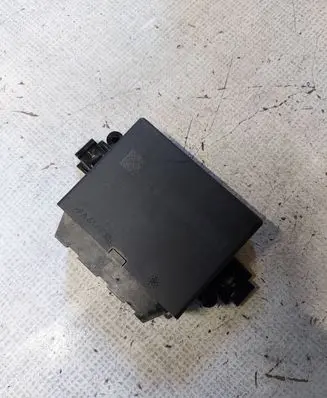 Volkswagen Touran II Parking PDC control unit/module 5N0919475D
