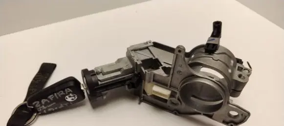 Opel Zafira B Ignition lock 0501882 2421430