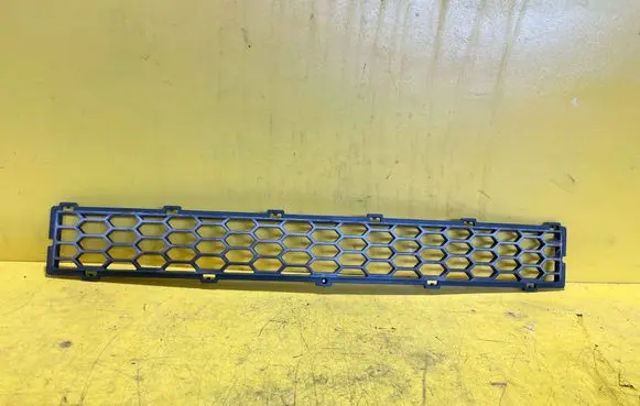 Chevrolet Captiva Front bumper lower grill