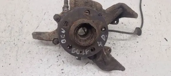 Volkswagen Golf IV Front wheel hub