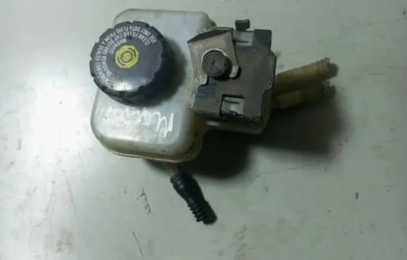Opel Meriva A Brake fluid reservoir 32662904