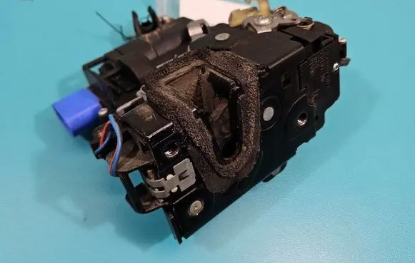 Front door lock