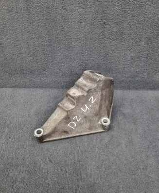 Audi A8 S8 D2 4D Engine mounting bracket 4D0199307E