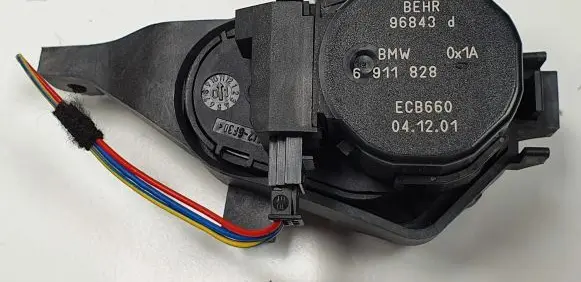 BMW 7 E65 E66 A/C air flow flap actuator/motor 6911828