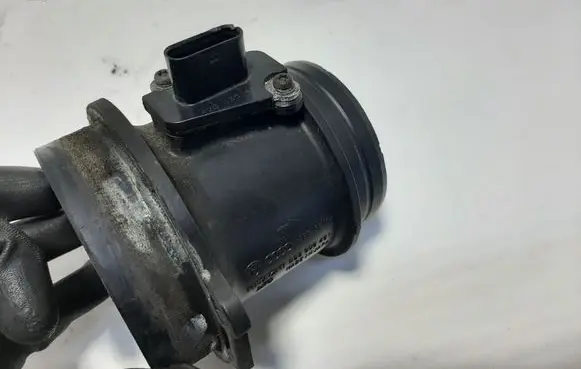 Audi A5 8T 8F Mass air flow meter 059906461N 420133471