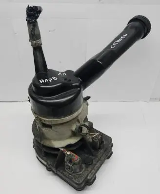Citroen C4 I Picasso Power steering pump 9684252580