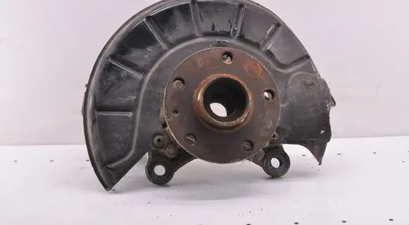 Volkswagen Golf VI Front wheel hub