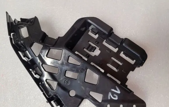 Skoda Superb B8 (3V) Front bumper mounting bracket 3P0807183
