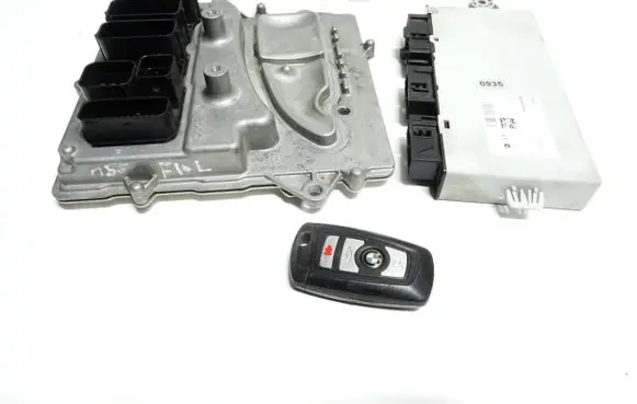 BMW 5 F10 F11 Engine ECU kit and lock set 8606309 9301518 170110753