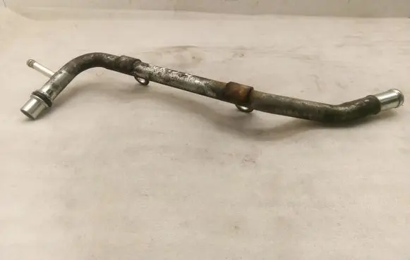 Toyota Auris 150 Engine coolant pipe/hose 1627926050