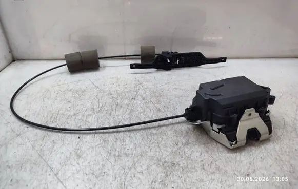 Mercedes-Benz ML W164 Tailgate/trunk/boot lock/catch/latch A1647600108