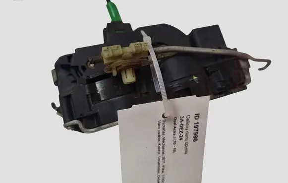 Opel Astra J Rear door lock