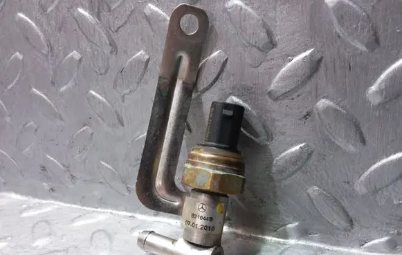 Fuel pressure sensor