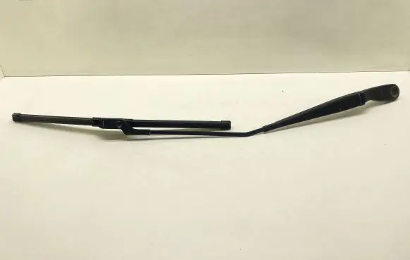 Volvo V50 Front wiper blade arm 31253997