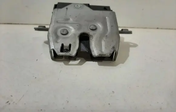 Volvo V60 Tailgate/trunk/boot lock/catch/latch 31335045