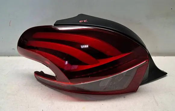 Peugeot 208 I Rear/tail lights 9810343080