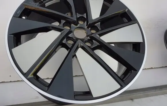 Audi e-tron R21 alloy rim 4J3601025S
