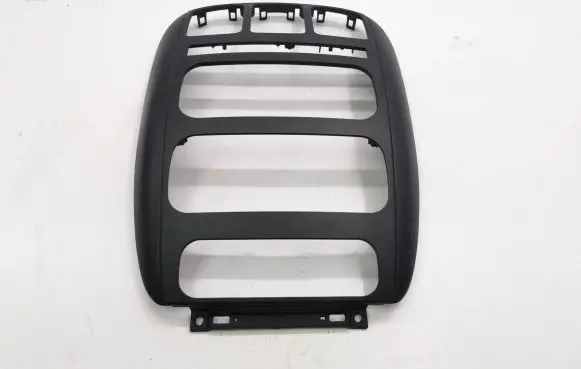 Chrysler Voyager Radio/GPS head unit trim P05005491AC 12239569