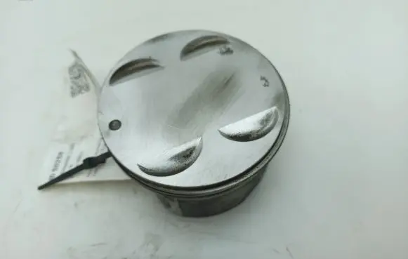 Cadillac SRX Piston 161036058