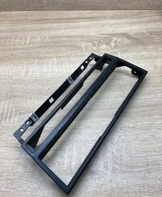 BMW 5 E39 Radio/GPS head unit trim 8247302