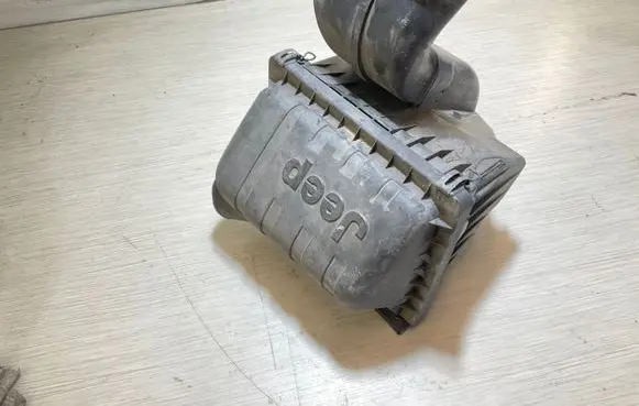 Jeep Cherokee Air filter box