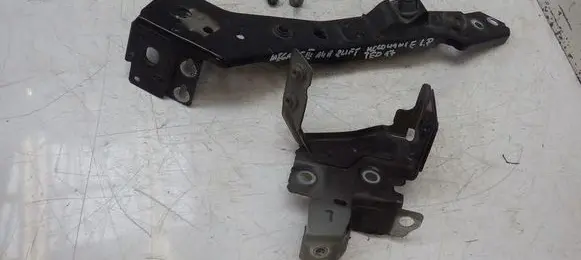 Renault Megane II Fender mounting bracket 6251306E