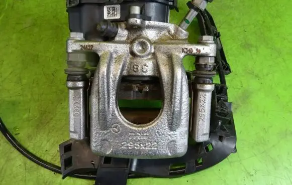 Infiniti QX30 Rear brake caliper